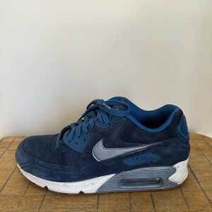 Nike | Blue AirMax Sneakers